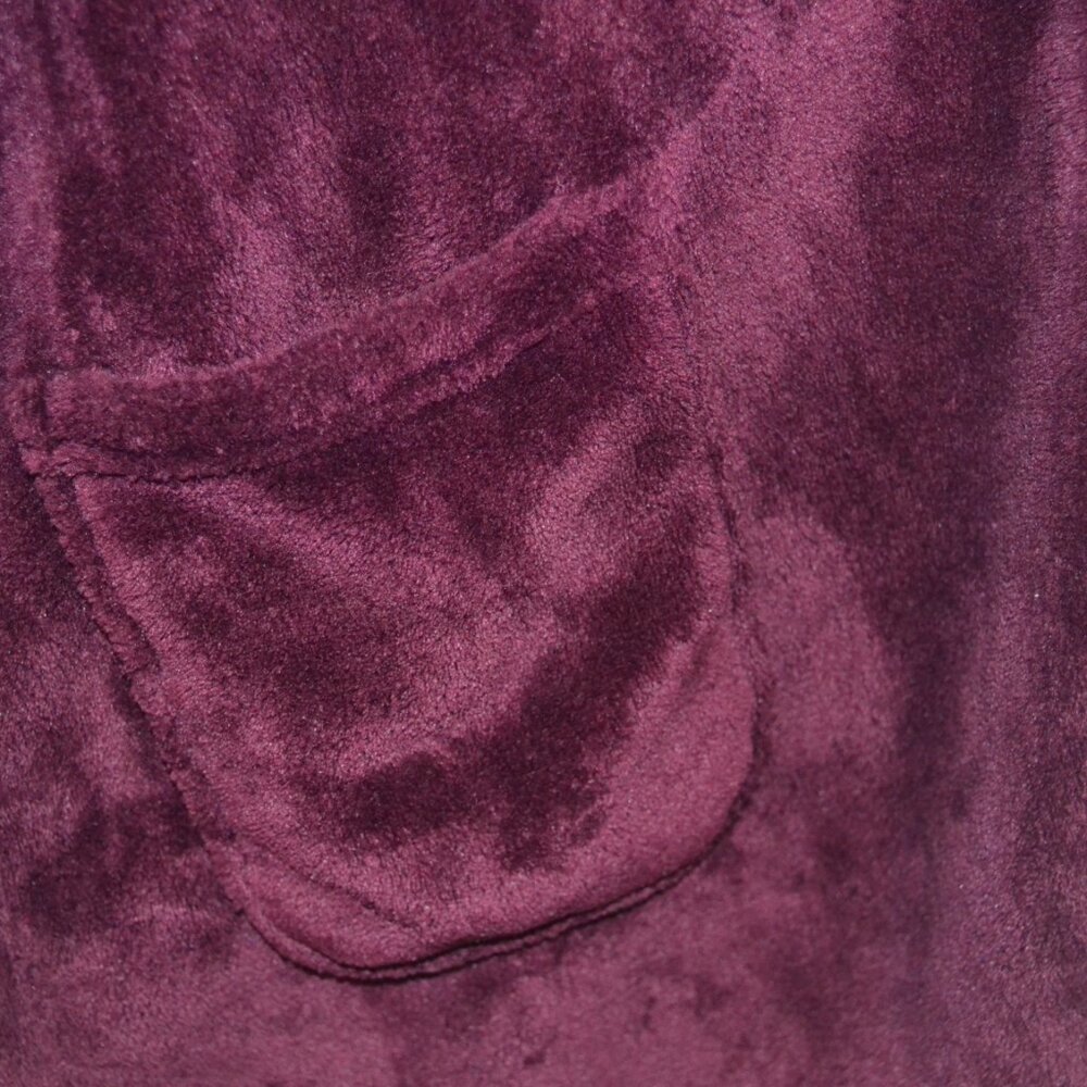 Victoria Secret women fluffy bath robe. Size Small and X/SMALL. Color burgundy. - Picture 5 of 8